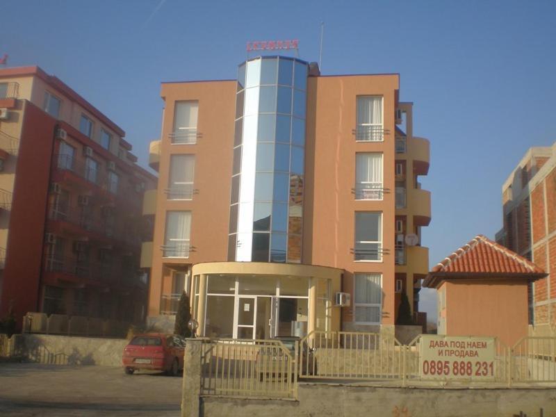 נסבר Levante Apartcomplex מראה חיצוני תמונה